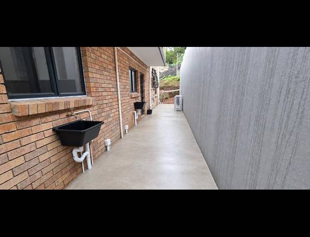 2 BEDROOM APARTMENT FOR SALE IN ESCOMBE